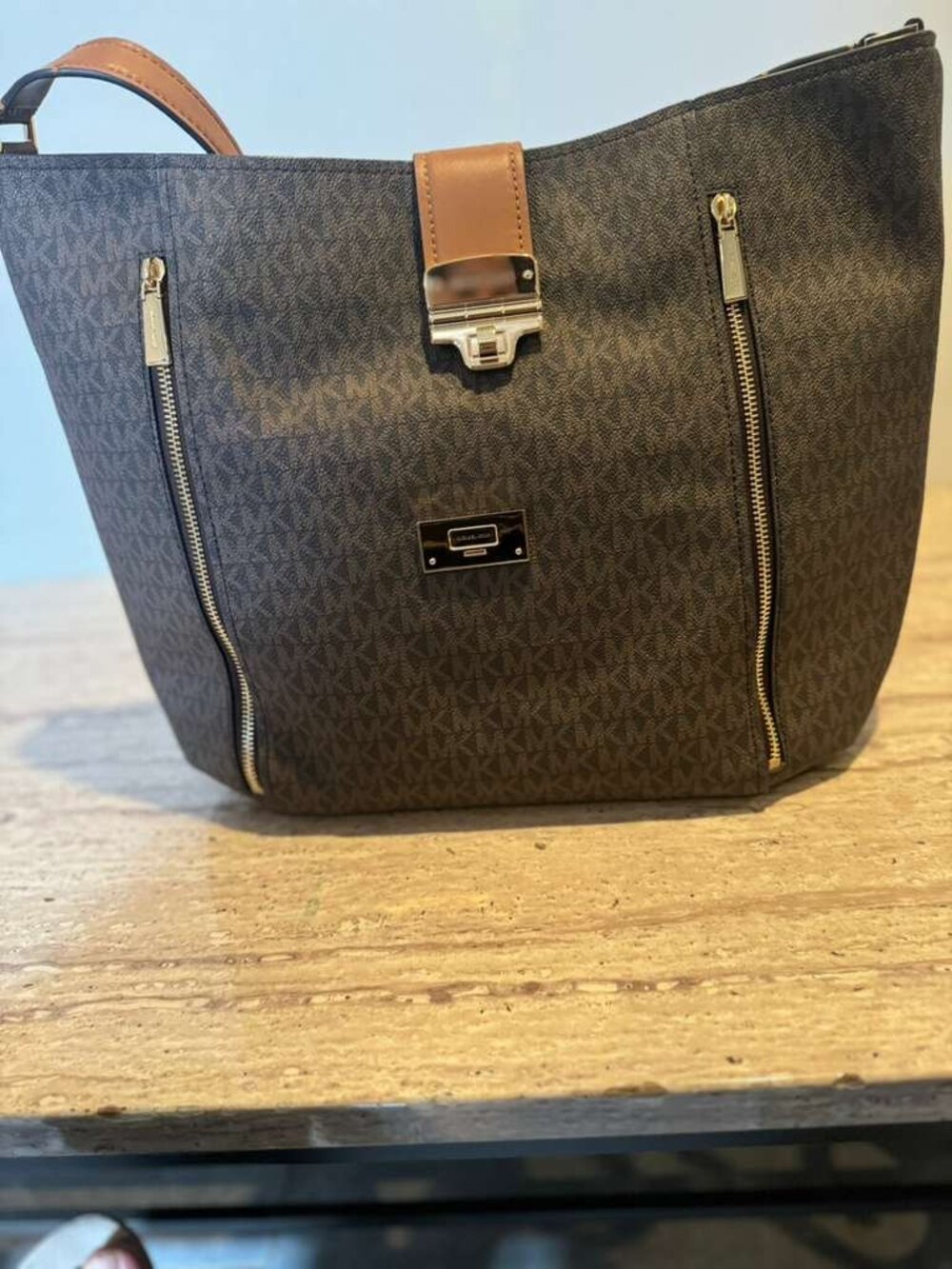 100% Authentic MICHAEL KORS Addie Large Hobo Shoulder Bag